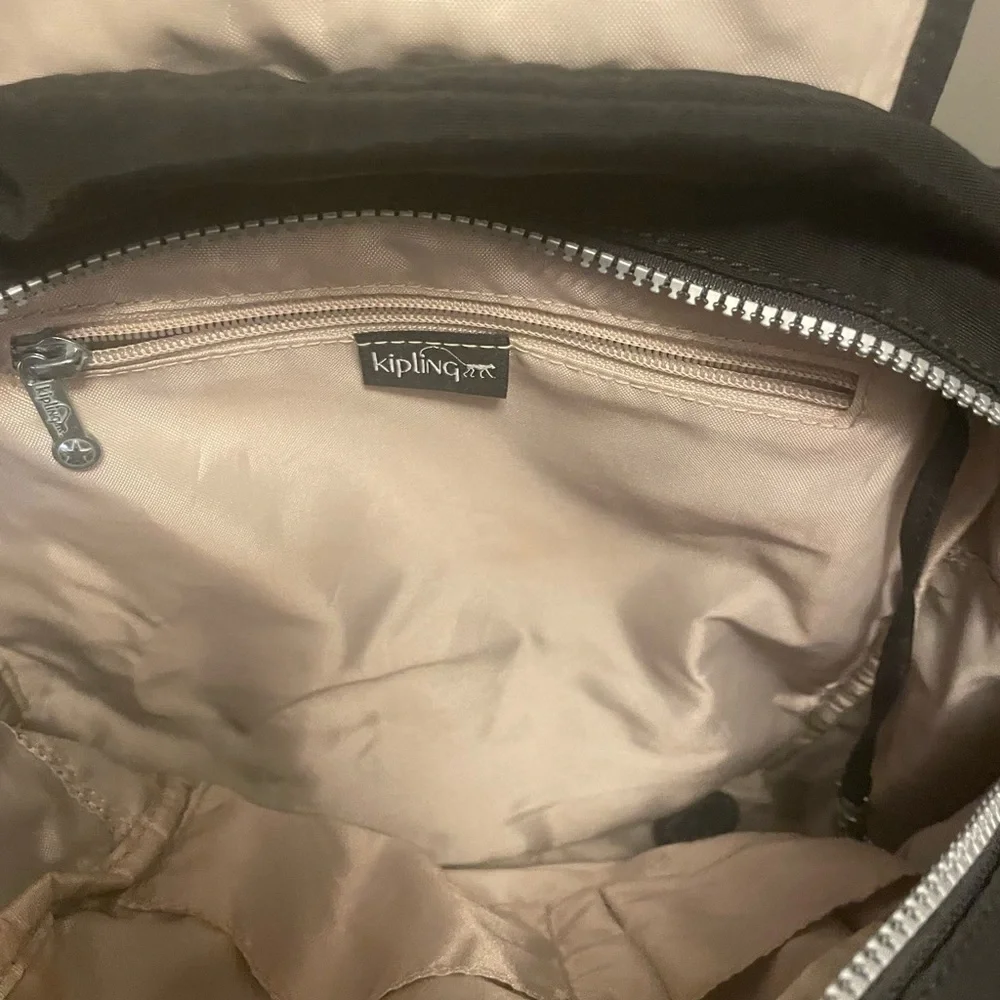 *SOLD*Kipling backpack - Picture 3 of 7